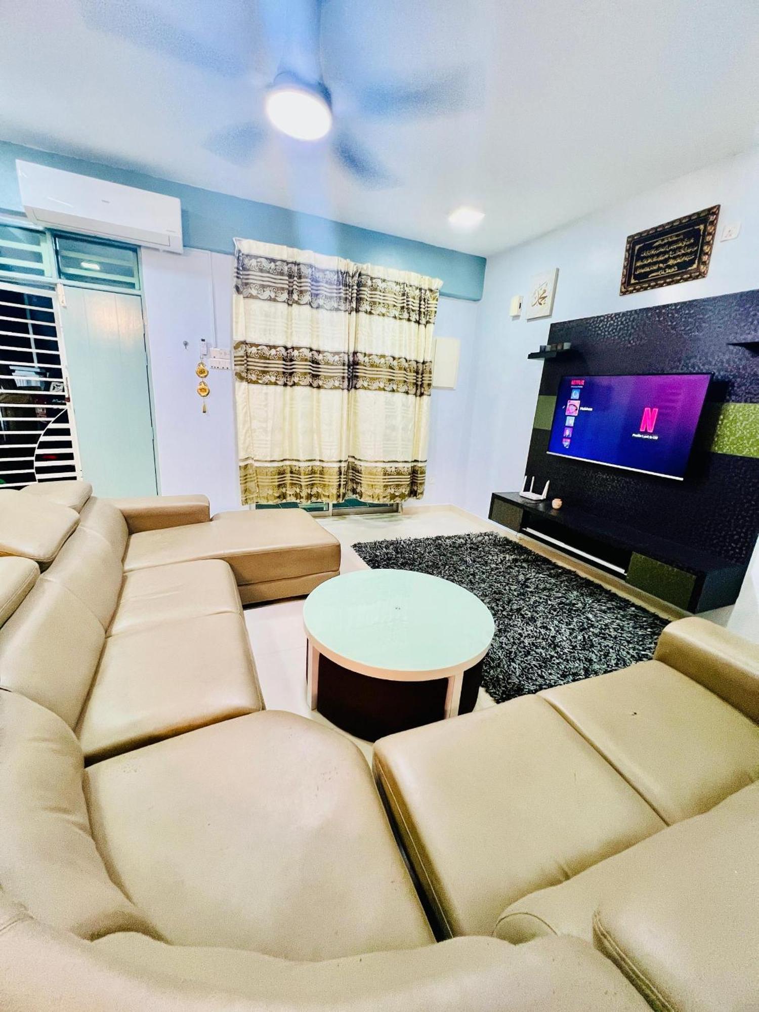 Khalifah Holiday home *